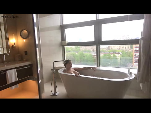 ❤️ Foshnjë e jashtëzakonshme që tund me pasion pidhin e saj në banjë ❤ Porno në sq.rionews.top ️❤